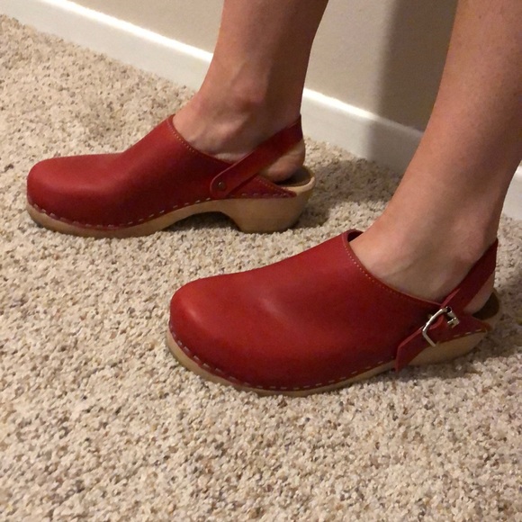 MIA red Alma clog. Worn once. - Picture 2 of 5